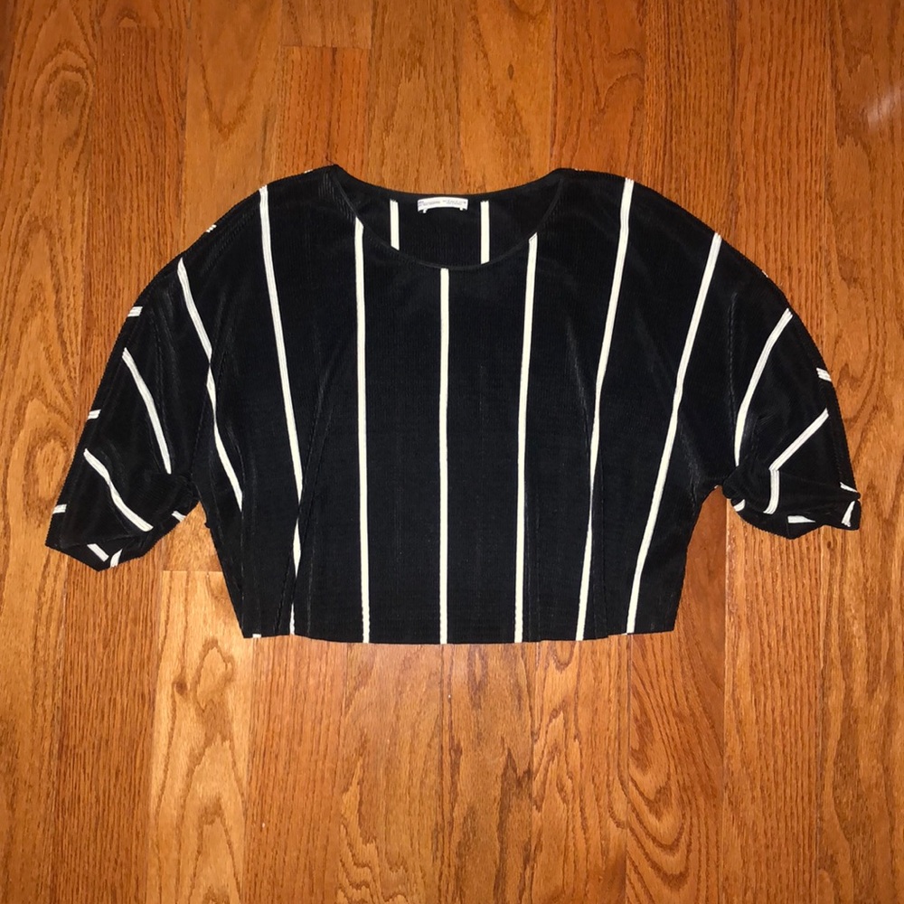 NWOT Zara Cropped Boxy Top